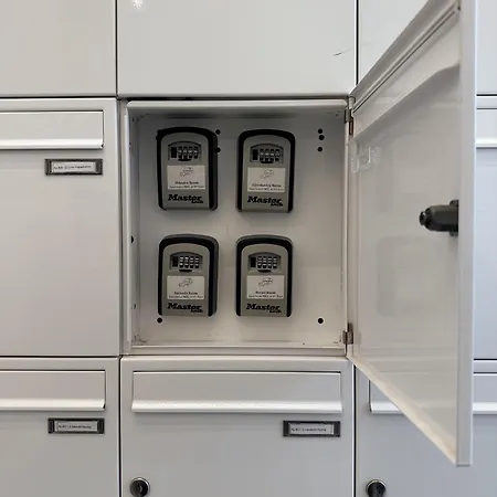 Bed and Breakfast 107 Dreams Τίρανα