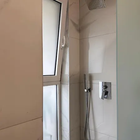 107 Dreams 住宿加早餐酒店 3*